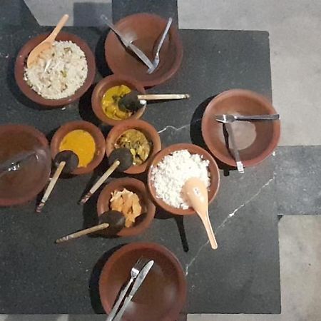 Sura Homestay Kandy Buitenkant foto
