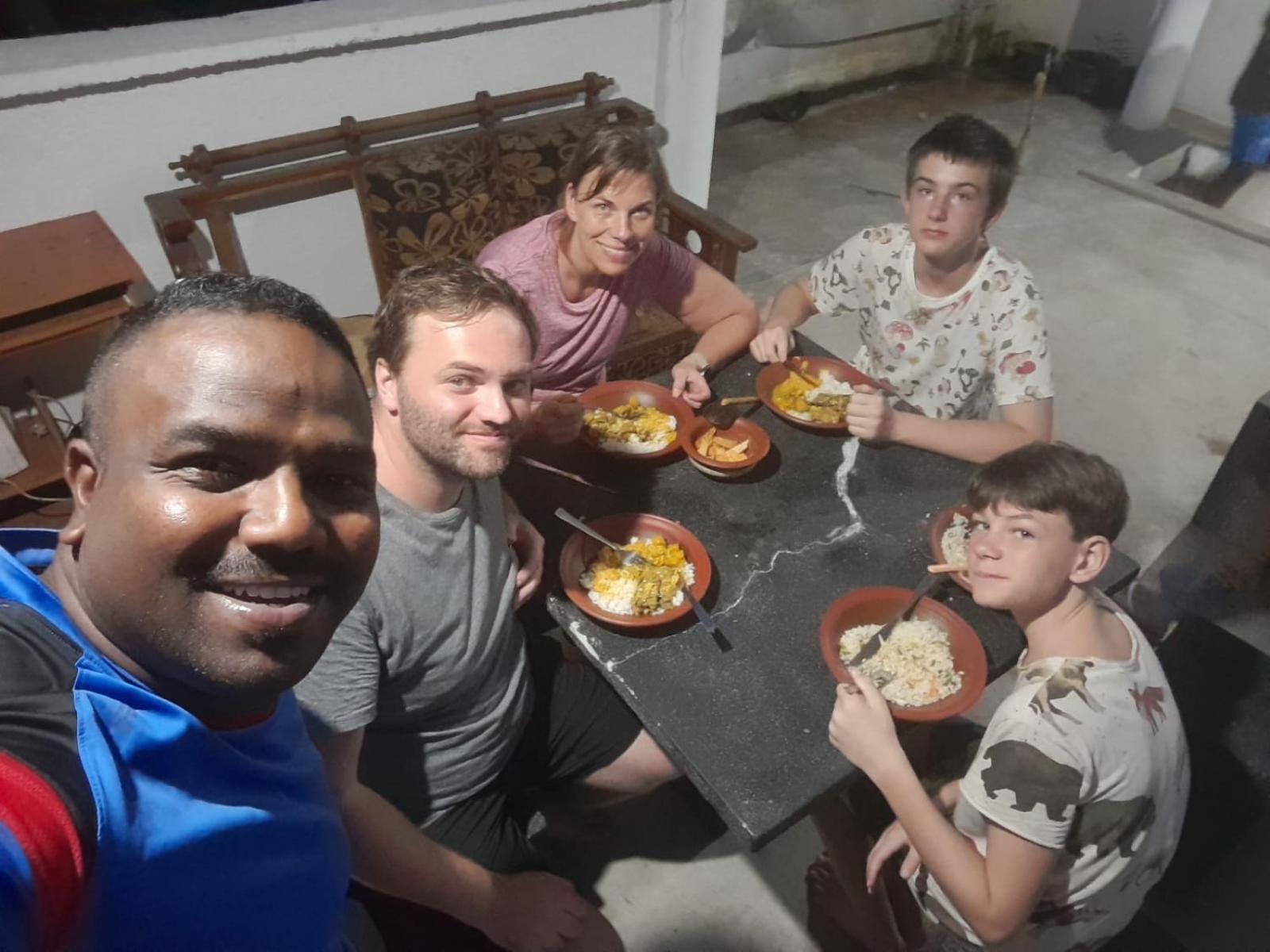 Sura Homestay Kandy Buitenkant foto