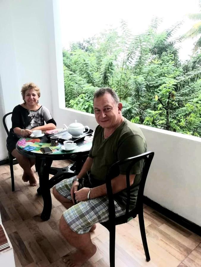 Sura Homestay Kandy Buitenkant foto
