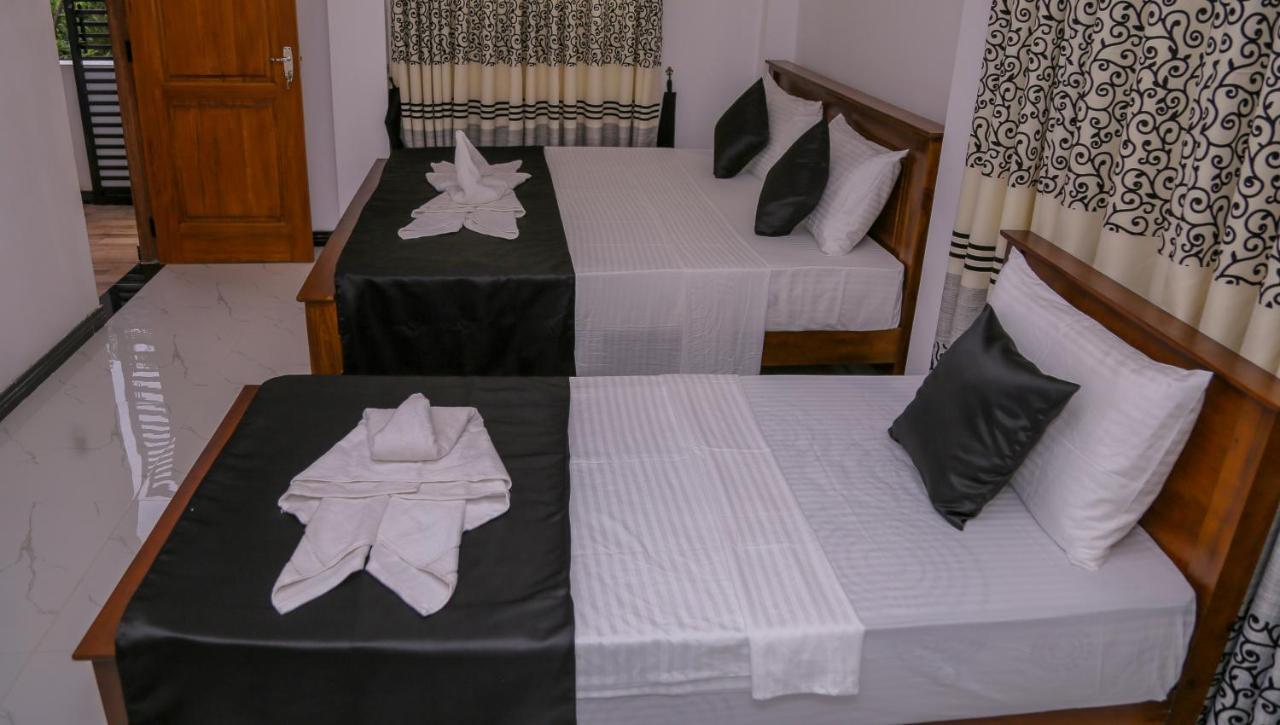 Sura Homestay Kandy Buitenkant foto